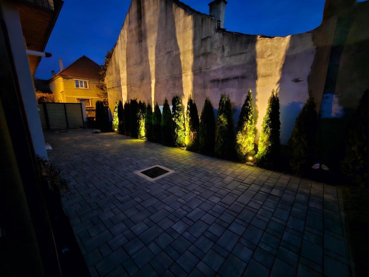 Arbor Inn Braşov Exterior foto