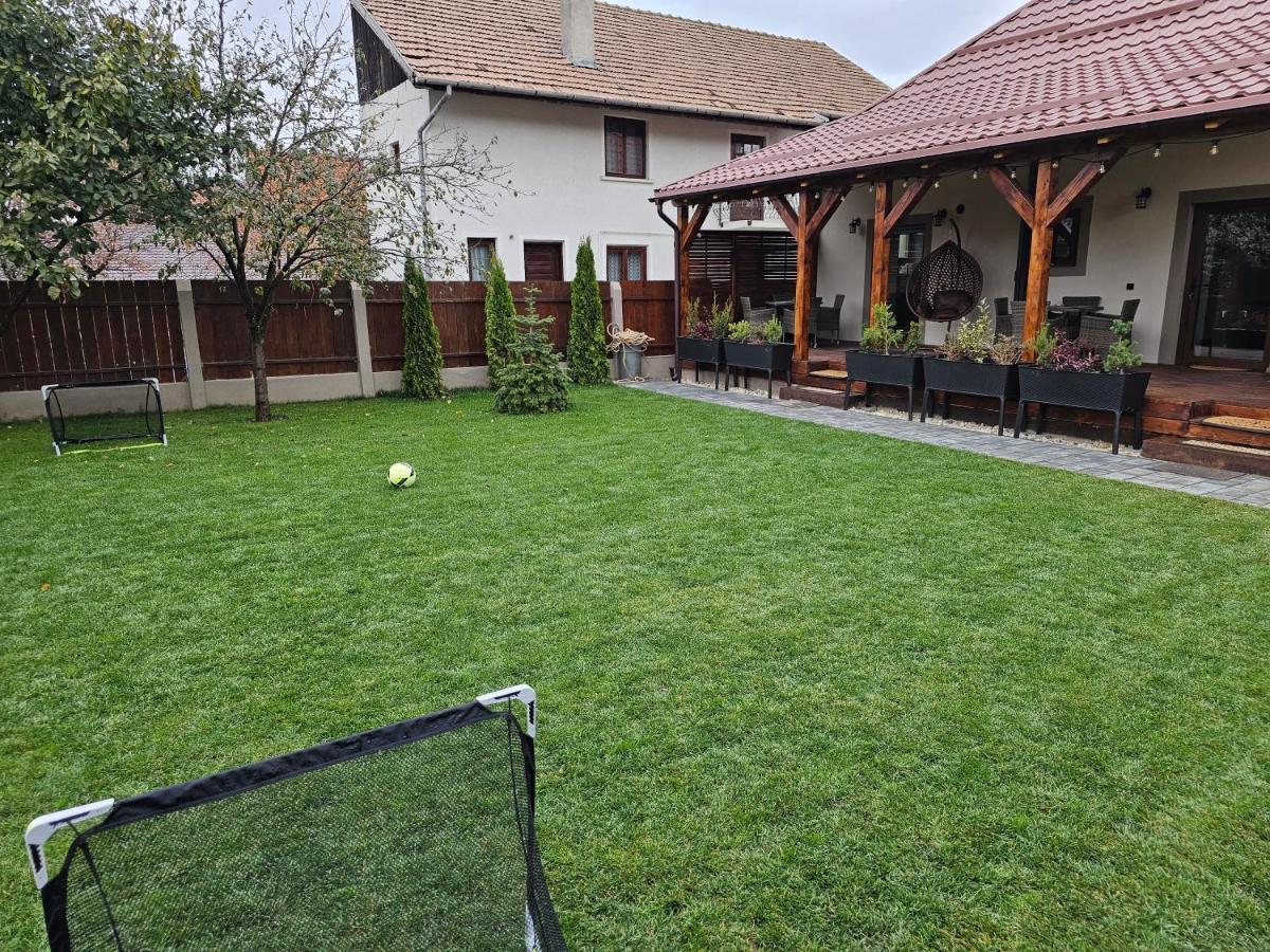 Arbor Inn Braşov Exterior foto